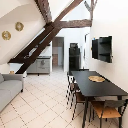 Le Zola Compose De 3 Distincts En Hyper Centre De Avec Wifi Apartment