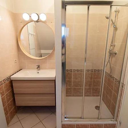 Le Zola Compose De 3 Distincts En Hyper Centre De Avec Wifi *