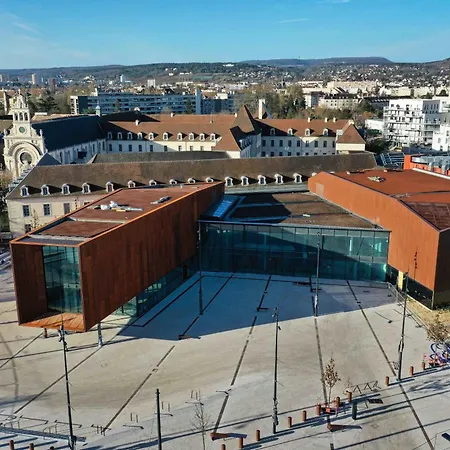 Appartamento Résidence Le Zola Composé De 3 Distincts En Hyper Centre De Avec Wifi