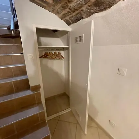 Le Zola Compose De 3 Distincts En Hyper Centre De Avec Wifi Apartment
