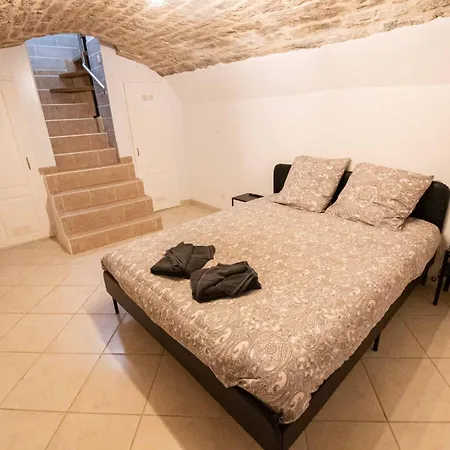 Apartment Le Zola Compose De 3 Distincts En Hyper Centre De Avec Wifi Dijon