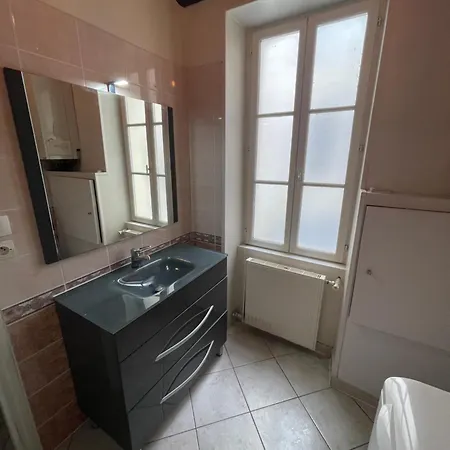 Daire Le Zola Compose De 3 Distincts En Hyper Centre De Avec Wifi Dijon