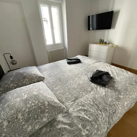 Le Zola Compose De 3 Distincts En Hyper Centre De Avec Wifi Apartment *