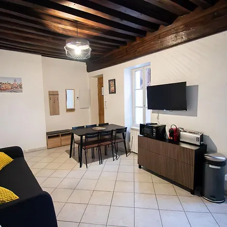 Le Zola Compose De 3 Distincts En Hyper Centre De Avec Wifi Апартаменты