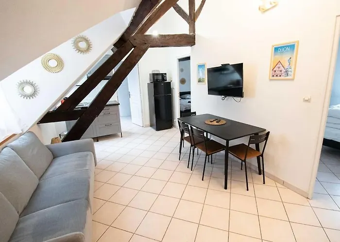 Le Zola Compose De 3 Distincts En Hyper Centre De Avec Wifi