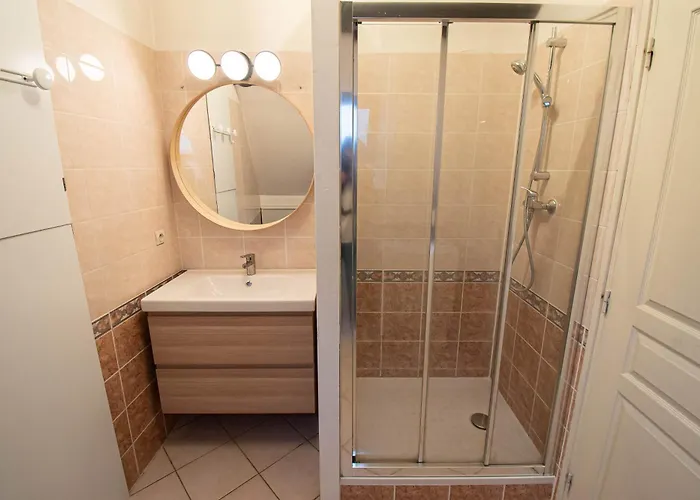 Le Zola Compose De 3 Distincts En Hyper Centre De Avec Wifi *