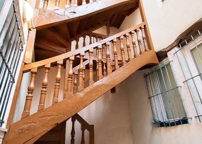 Le Zola Compose De 3 Distincts En Hyper Centre De Avec Wifi