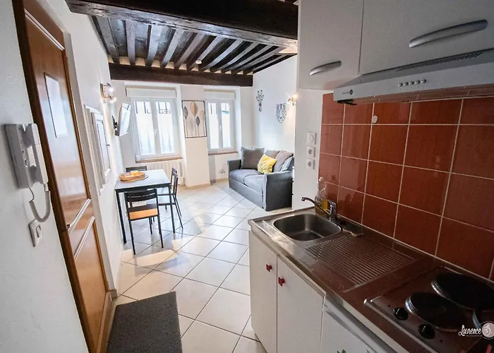 Le Zola Compose De 3 Distincts En Hyper Centre De Avec Wifi